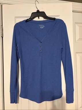 Time and Tru Blue Long-Sleeve Henley Top with Button Placket